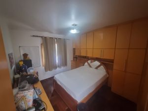 Image 8 - 882590