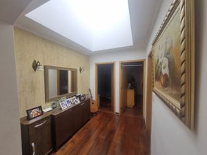 Image 9 - 882590