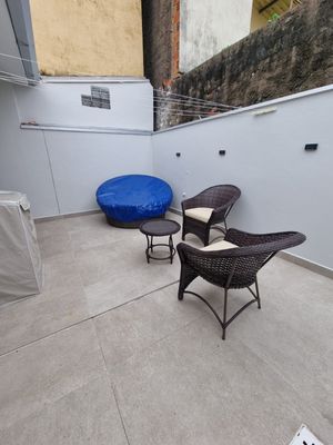 Image 22 - 882595