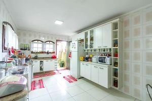 Image 3 - 882597