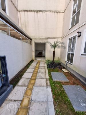 Image 35 - 882602