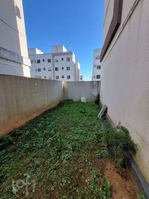 Image 6 - 882602