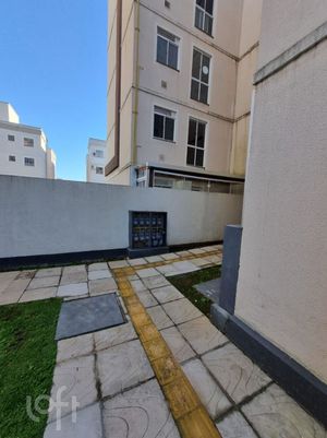 Image 37 - 882602
