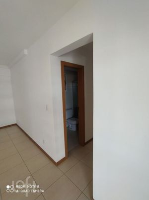 Image 1 - 882616