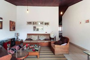 Image 10 - 882617