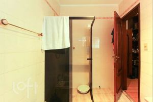 Image 31 - 882617