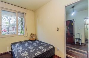 Image 6 - 882620