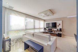 Image 4 - 882627