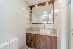 Image 14 - 882627