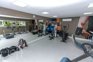 Image 11 - 882633