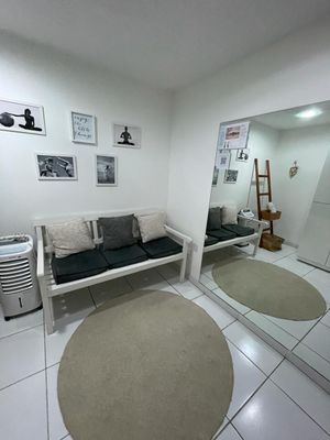Image 14 - 882635