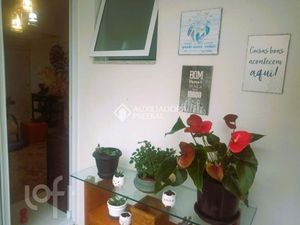 Image 5 - 882636