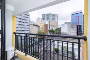Image 6 - 882638
