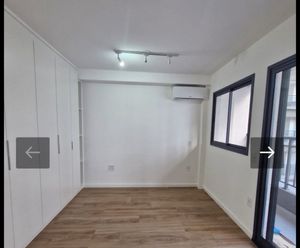 Image 3 - 882638