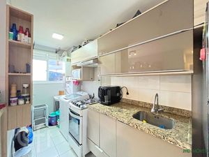 Image 13 - 882639