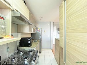 Image 14 - 882639