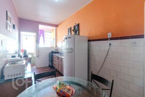 Image 9 - 882641