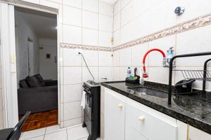 Image 7 - 882643