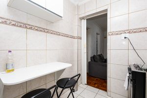 Image 8 - 882643