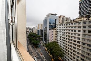 Image 0 - 882643