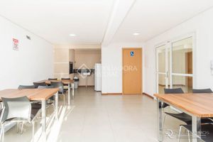 Image 26 - 882644