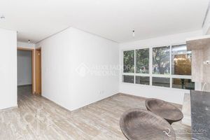 Image 1 - 882644