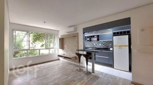 Image 4 - 882644