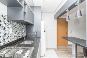 Image 8 - 882644