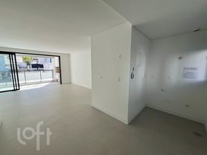 Image 6 - 882647