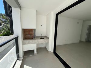 Image 9 - 882647
