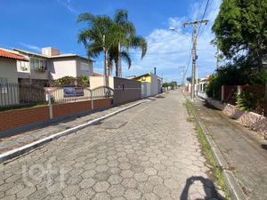 Image 11 - 882648