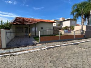 Image 12 - 882648