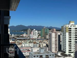 Image 19 - 882662