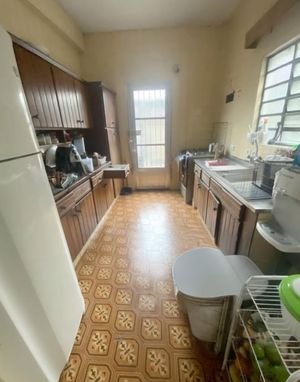 Image 9 - 882669