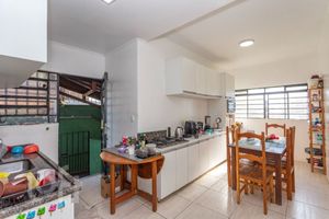 Image 9 - 882676