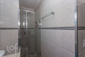 Image 60 - 882676