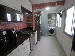 Image 3 - 882677