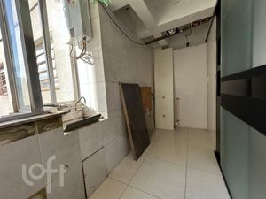 Image 9 - 882684