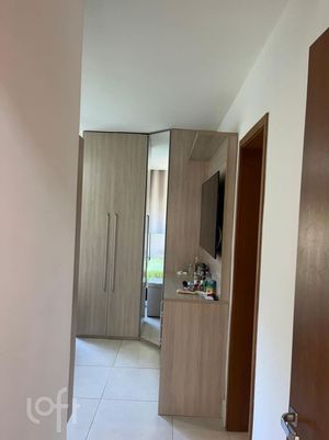 Image 9 - 882686