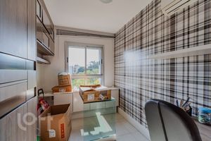 Image 11 - 882686