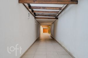 Image 30 - 882686