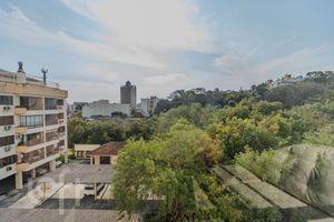 Image 24 - 882686
