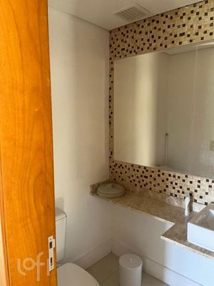 Image 4 - 882686