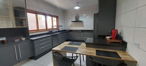 Image 12 - 882688