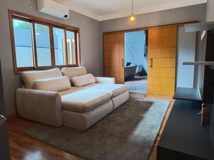 Image 9 - 882688