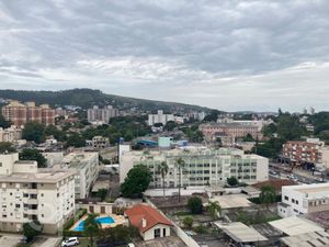 Image 14 - 882692