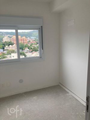 Image 10 - 882692