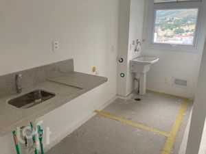 Image 31 - 882692