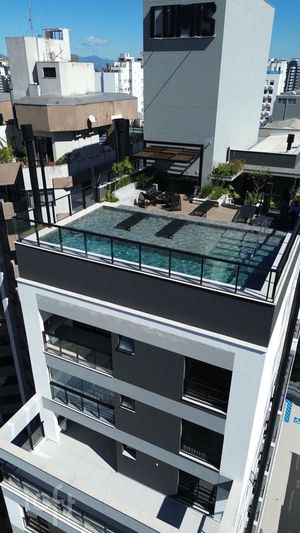 Image 34 - 882696