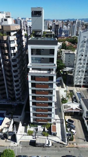 Image 41 - 882696